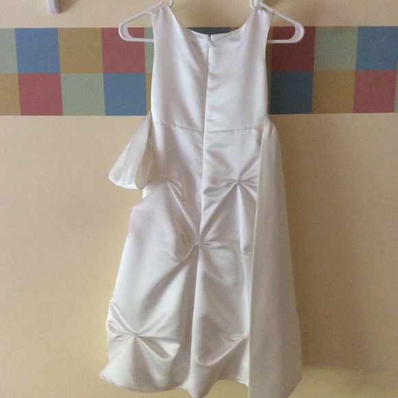 Pretty communion dress with veil - Picture 3 of 4